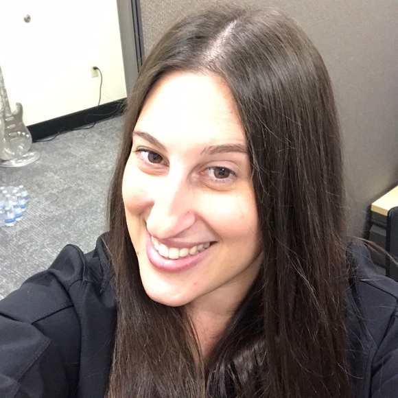 Meet your Posher, Jessica - Picture 1 of 1